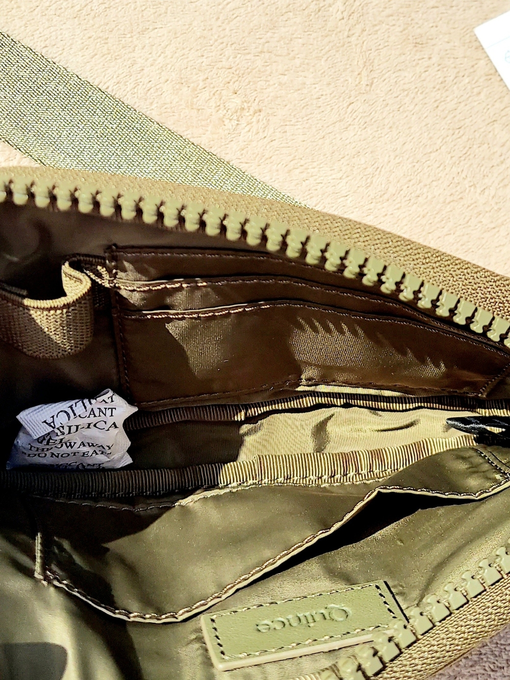 Quince Olive Green Neoprene Crossbody Bag NWT Travel Feminine Vacation Prepy - Picture 5 of 7